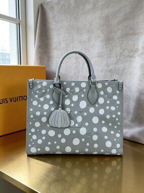 LV x Yayoi Kusama OnTheGo MM Tote Bag